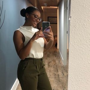 Meet your Posher, Jasmine